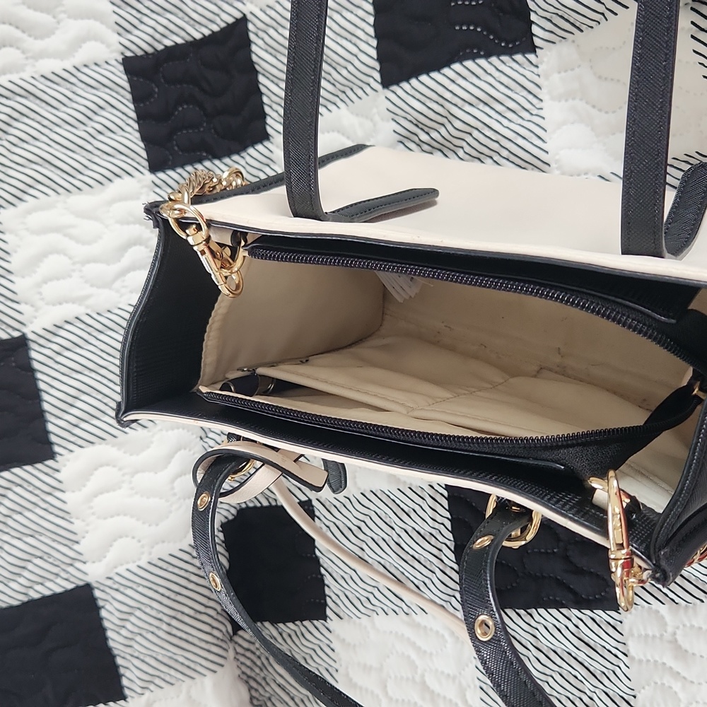 Purse - Picture 4 of 4